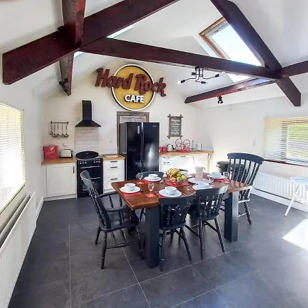 Crook Barn - Uk39673